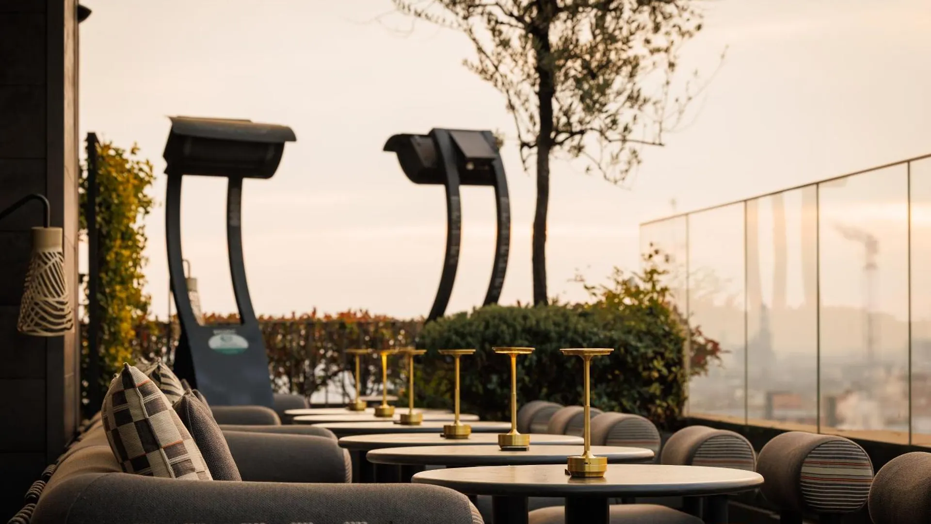 Me Milan Il Duca Hotel 5*,  Italy